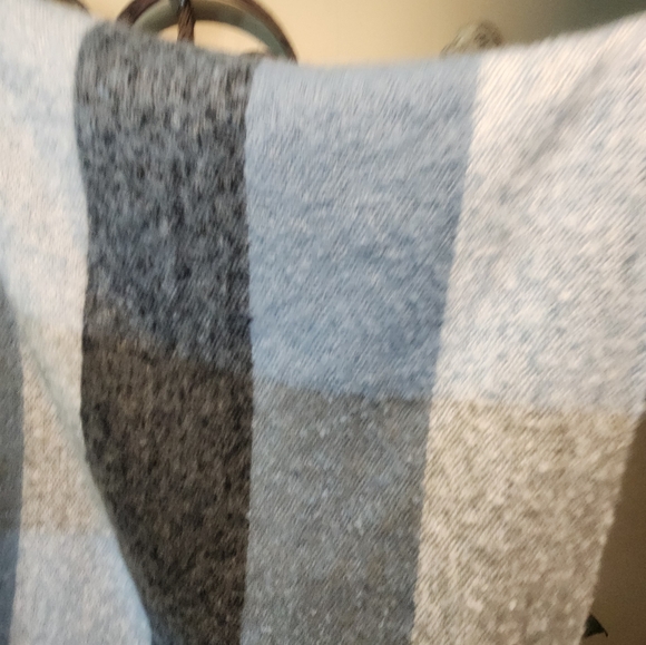 IGLOOS Beautiful Blues Striped Poncho - Picture 3 of 8